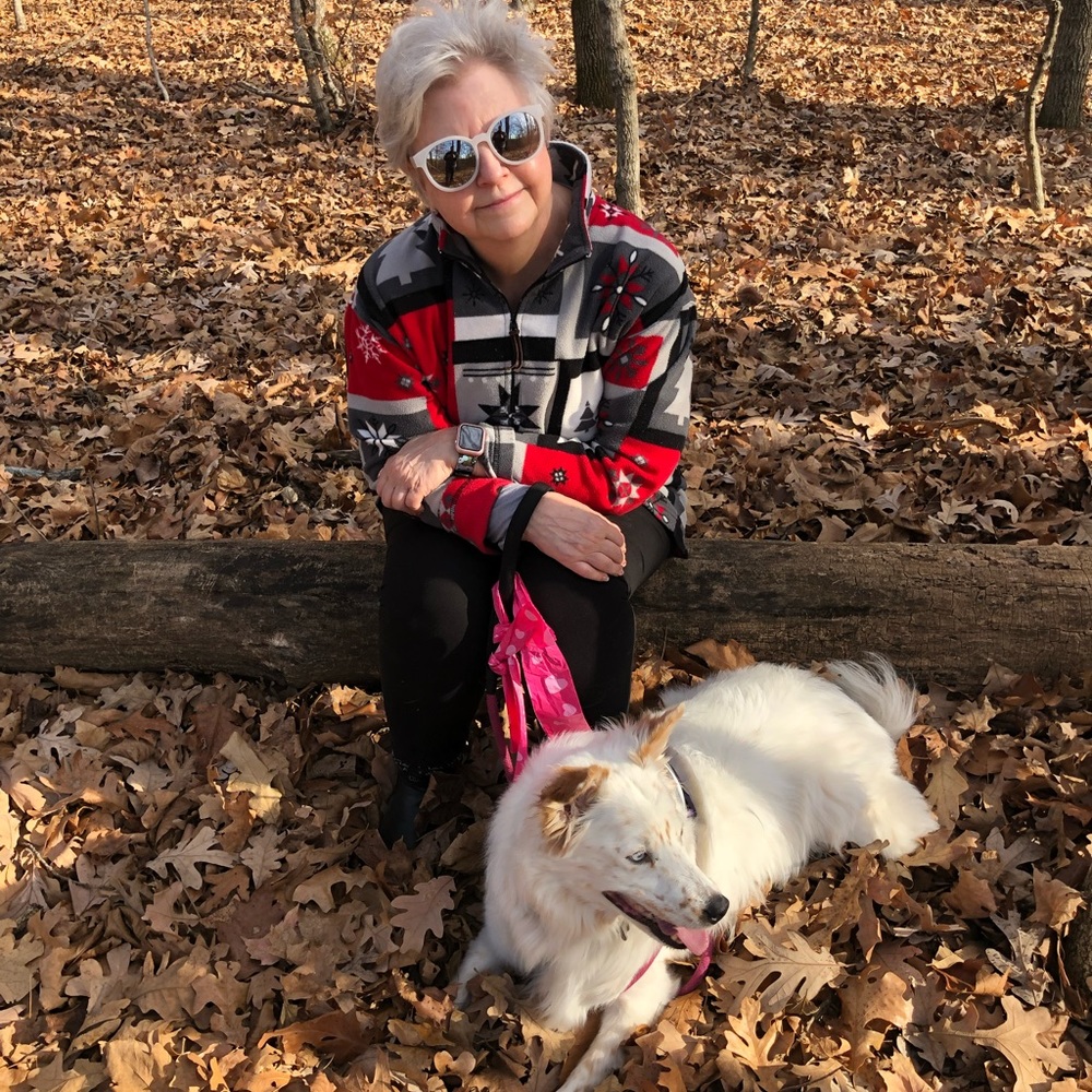 Meet your Posher, Lois